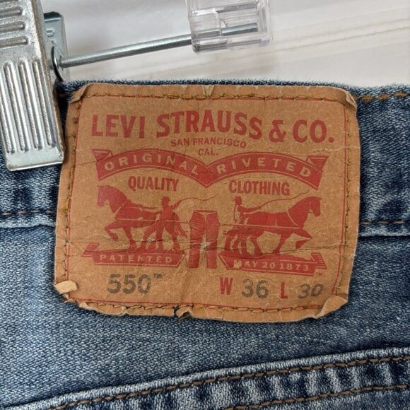 LEVIS 550 Jeans 36x30 Blue Light Denim Relaxed Fit Straight Leg 58219 5 Pocket - Picture 3 of 4